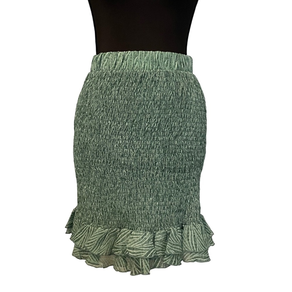 JOA Women's Smocked Midi Skirt Ruffled Hem Green Size M Feminine New with‎ Tags